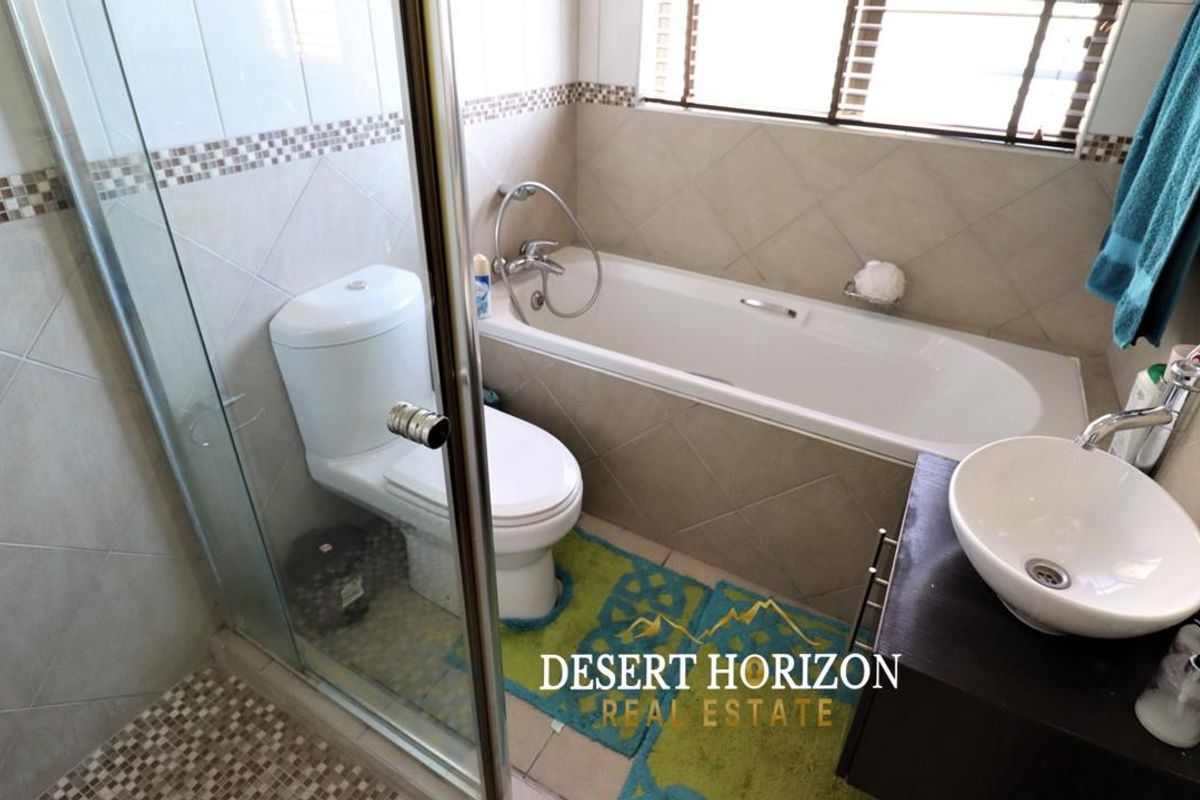 Walvis Bay , Longbeach | Spacious home for sale - Photo 4