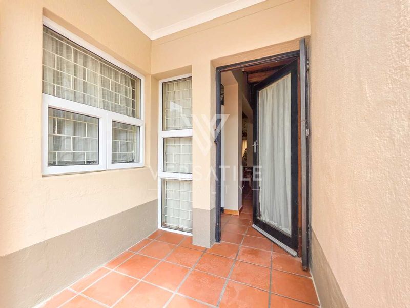 Townhouse for Sale - Photo 3