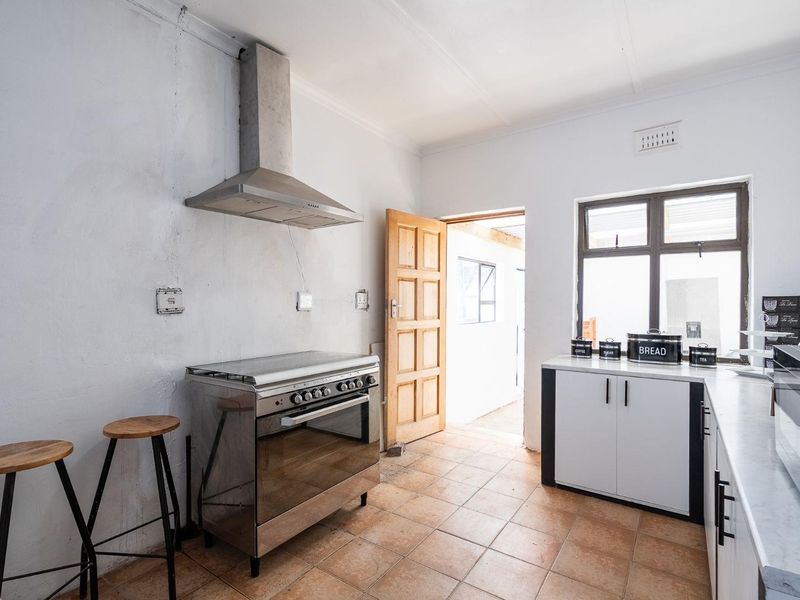 2 Bedroom Sem-Detached Family Home - Brooklyn - Photo 7