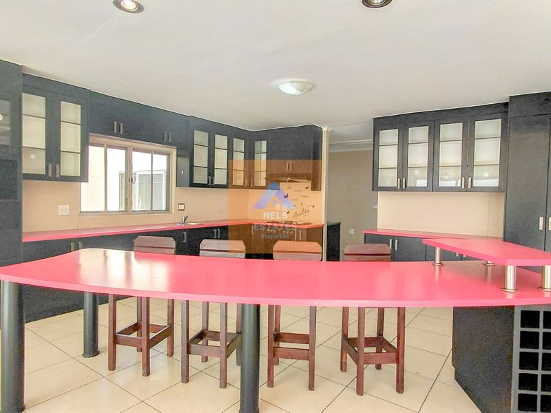 Family Home To Rent in Ocean View, Swakopmund - Photo 7