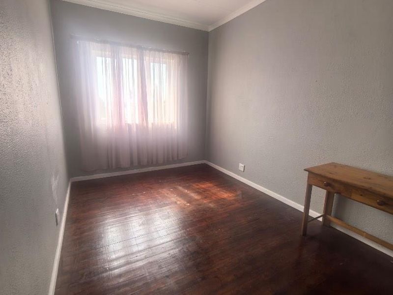 Affordable 2 Bedroom flat available for rent - Photo 2