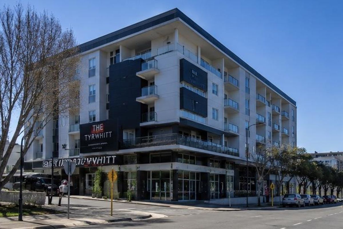 Stylish 2-Bedroom Apartment for Sale in The Tyrwhitt, Rosebank - Photo 4