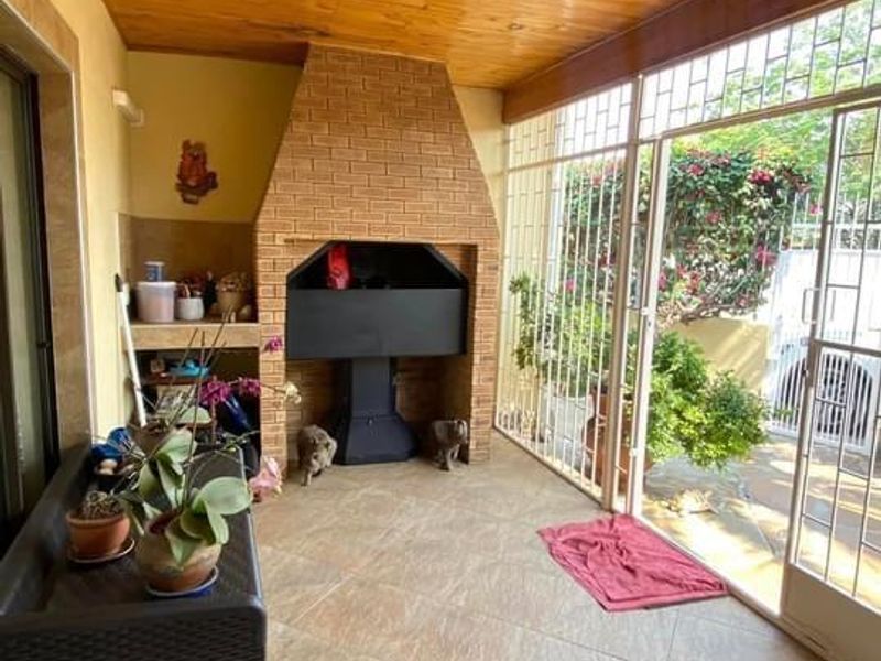 Well priced property - Photo 2