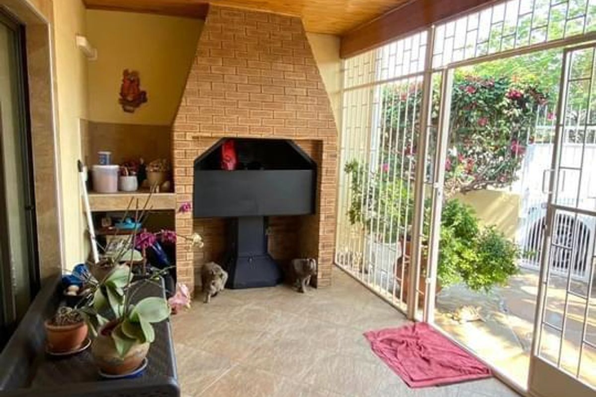 Well priced property - Photo 2