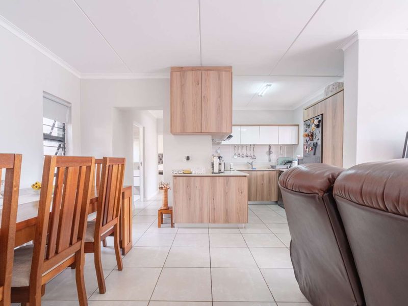 Upmarket apartment in Ballito Hills - Photo 2