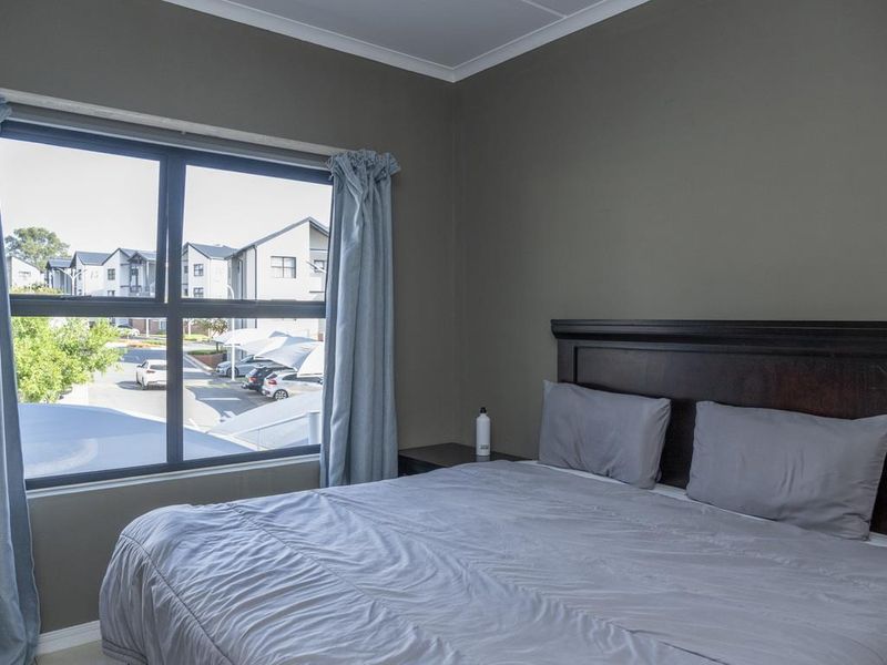 Orchid Ridge: Perfect 1-Bedroom with Balcony Views - Photo 5