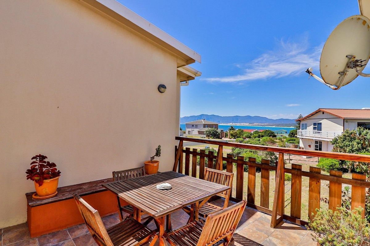 A Notable Investment - 6 Bedroom Double-story Home in De Kelders - Photo 3