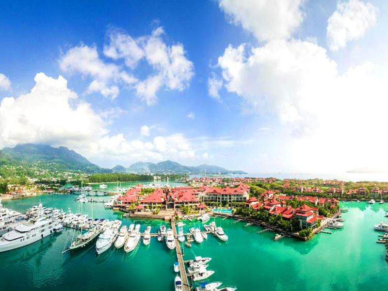 Brand New Release - Eden View Village Waterfront  Apartment - Photo 6