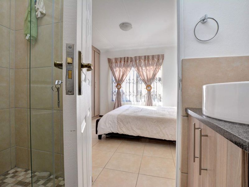 Experience Affordable Luxury Living - Photo 9