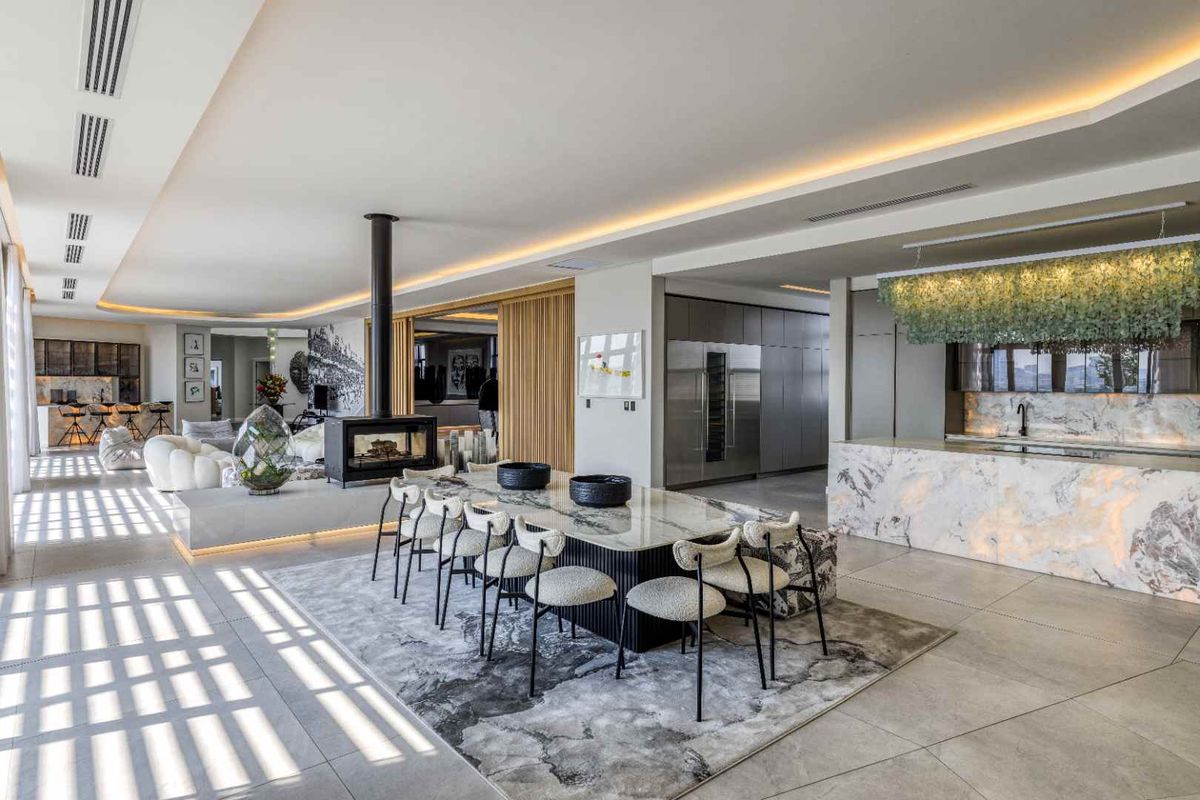 Exclusive Signature 6 Bedroom 6 Bathroom Penthouse for sale at Munyaka estate - Photo 4