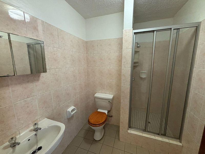 2 Bedroom apartment in Hatfield - Photo 10