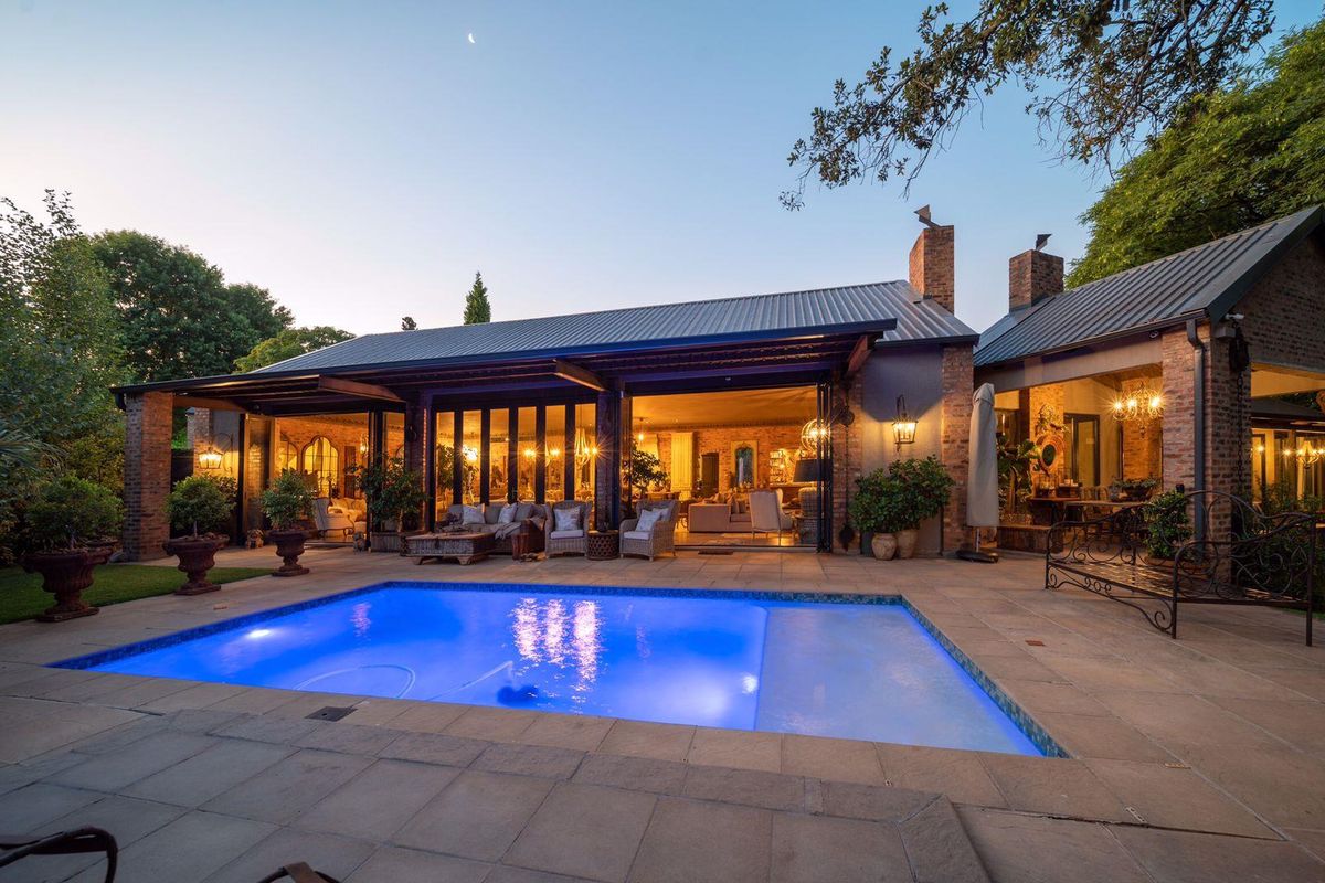 An Exceptional Cape Venacular Masterpiece in Rynfield with excellent security - Photo 2