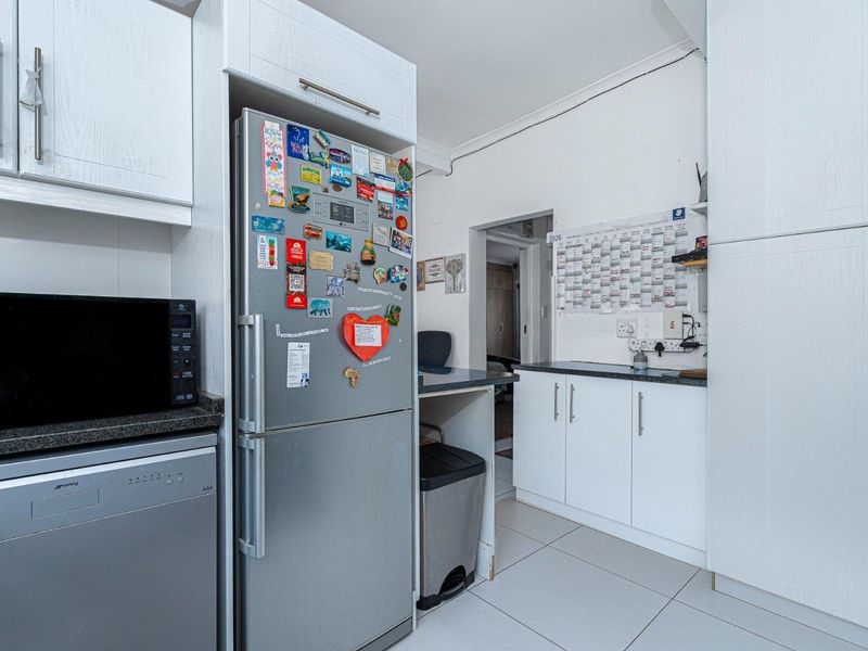 Dreaam Home in Rondebosch East - R3.25m - Photo 10