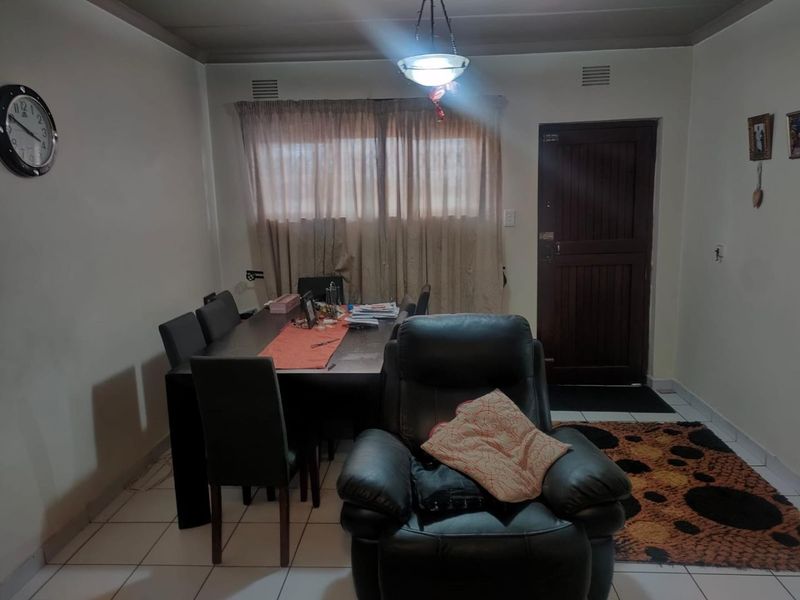 Affordable starter apartment waiting for you - Photo 3