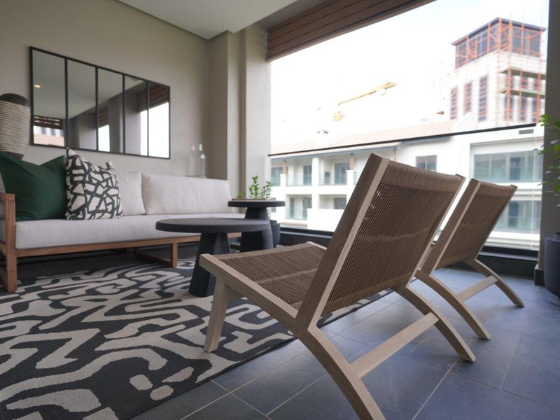 Luxury Fully Furnished 2-Bedroom Apartment - Photo 4