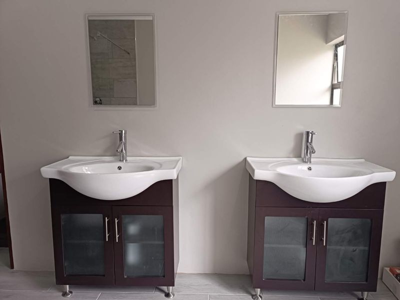 Family Home with Flat  and Off-Grid Features - Photo 10