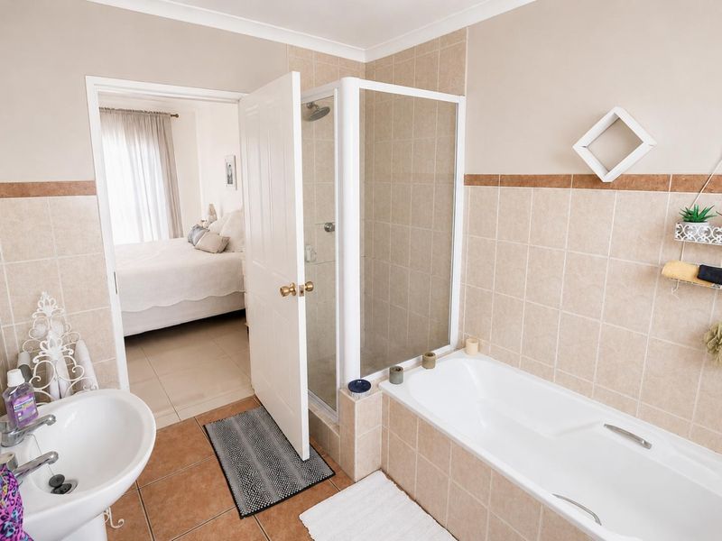 3 Bedroom Townhouse to rent in Wigeheuwel - Photo 4
