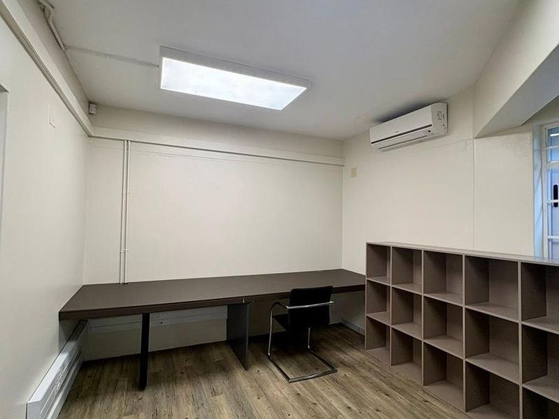 Office Space TO LET in Ludwigsdorf - Photo 4