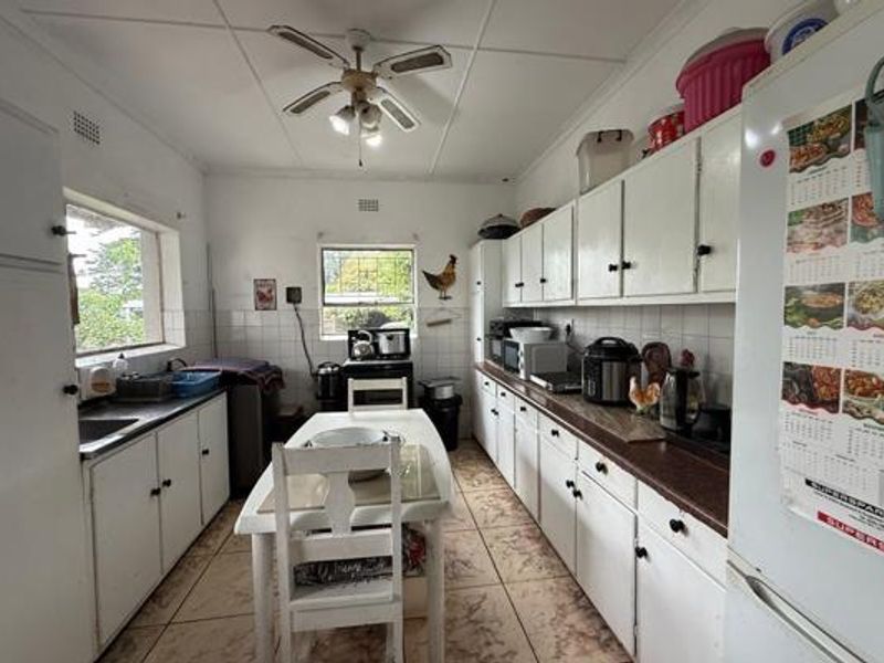 Spacious Richards Bay Central Home with Lush Garden Potential - Photo 6