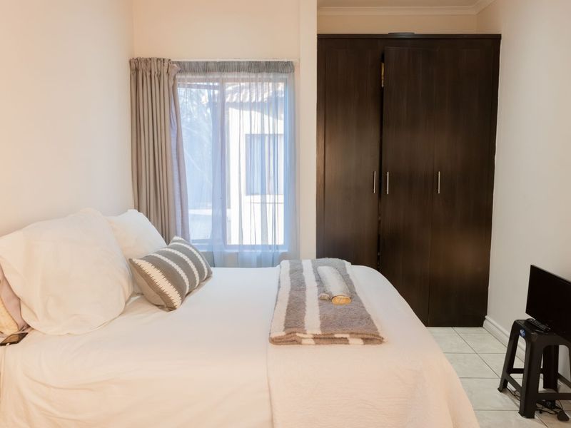 FOR SALE: 2-Bedroom Top Unit in Pretoriuspark - Photo 8