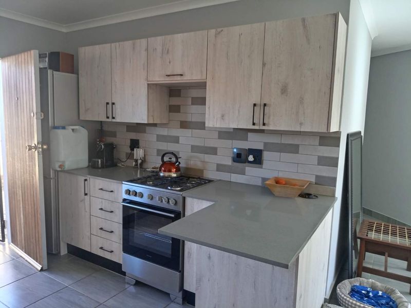 PICTURE PERFECT STARTNER OR SCALLING DOWN UNIT... - Photo 2