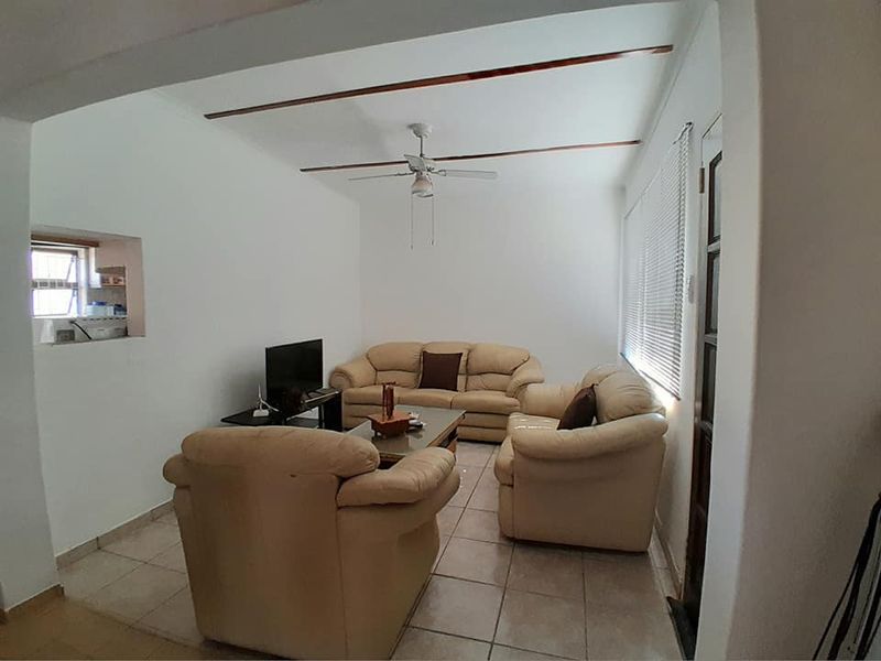 3 Bedroom House For Sale in Soweto-Luxury Hill - Photo 6