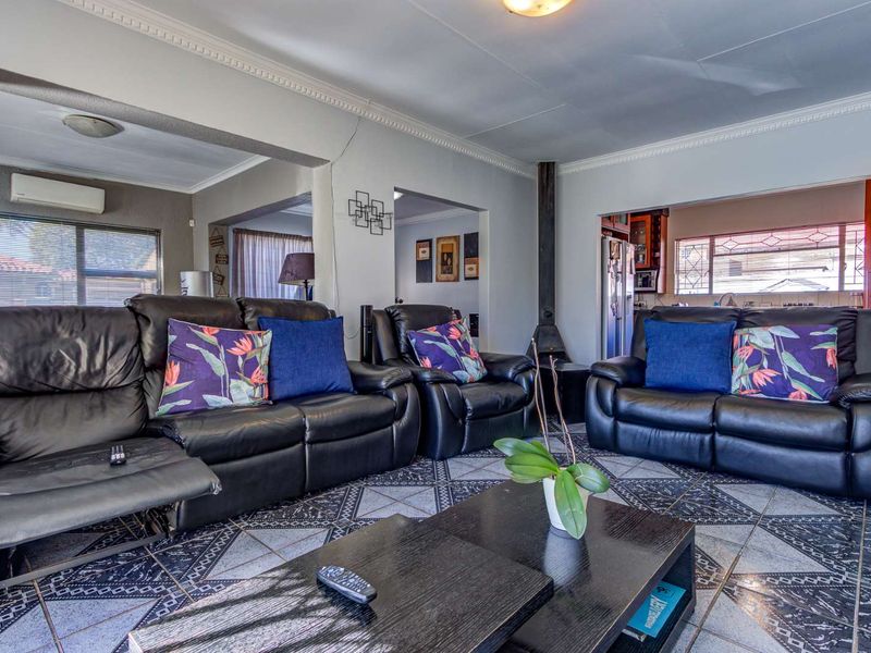 Family Home for sale - Photo 4
