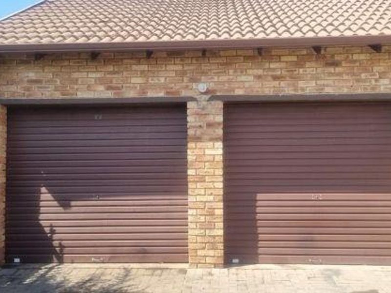 2 Bedroom House For Sale in Kosmosdal - Photo 10