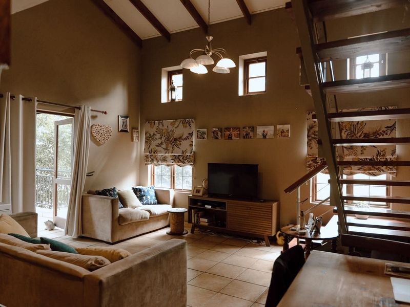 Spacious & Sunny 3-Bedroom Apartment in Prime Waterval East! - Photo 3