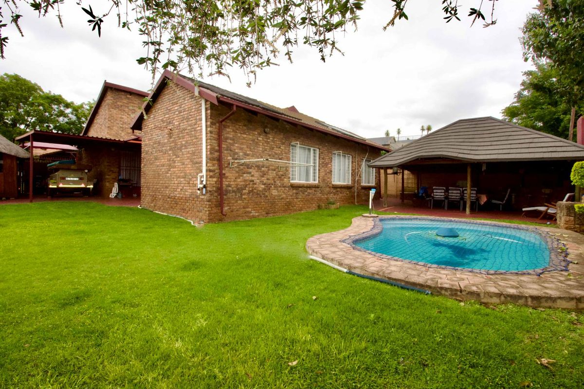 Wonderful Family Home in A Boomed Area - Photo 2