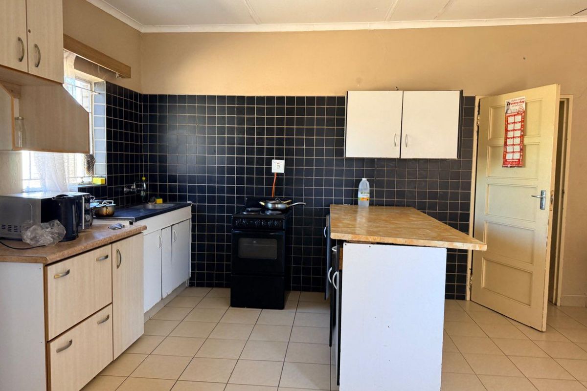 🎓🏡 INVEST IN STUDENT ACCOMMODATION – EARN FROM DAY ONE! 🏡🎓WHK WEST - Photo 4