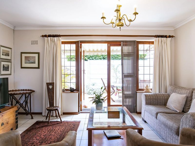 Solid, Comfortable Cottage Home!! - Photo 5