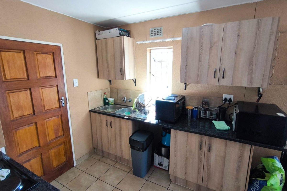 Modern Double Storey! - Photo 4