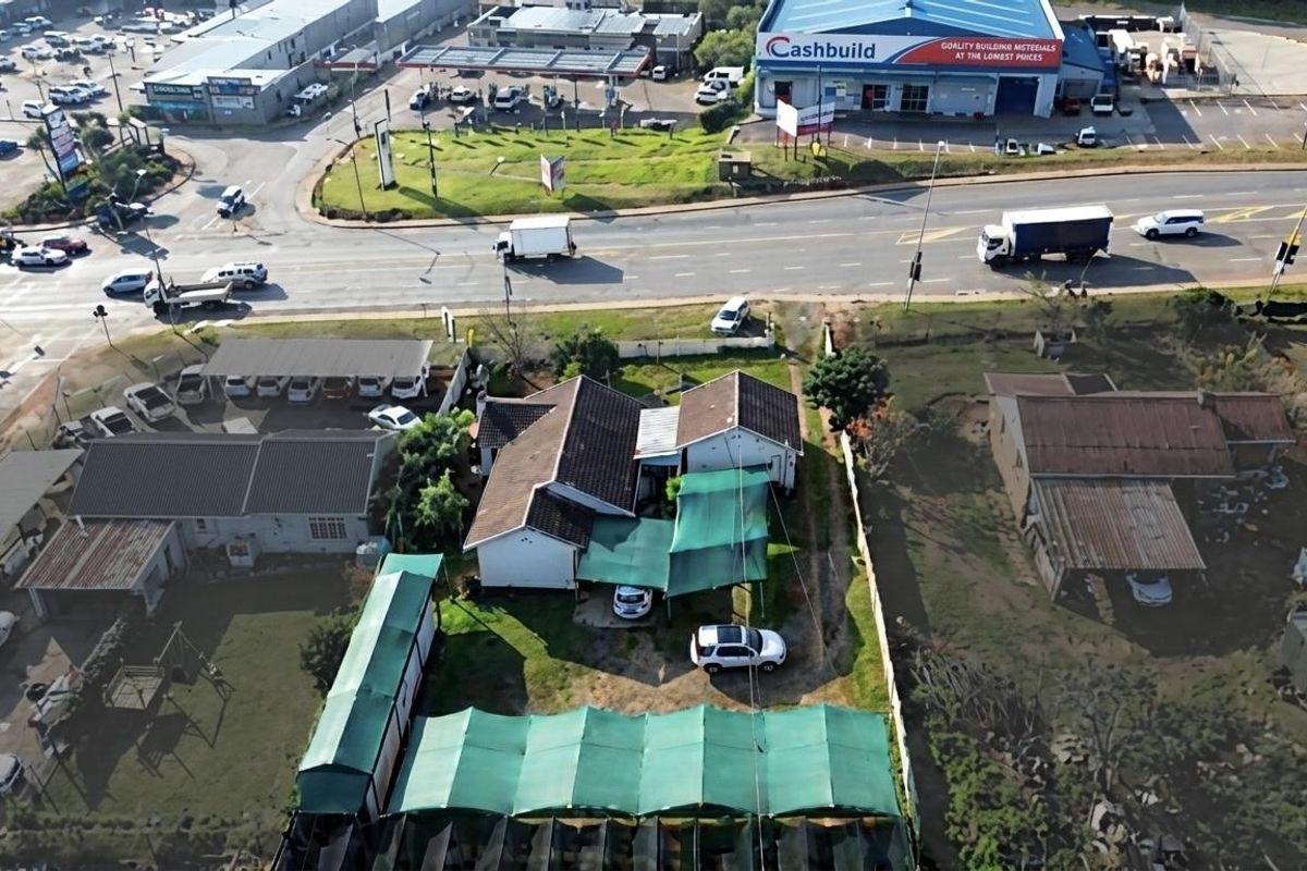 Prime Commercial Property For Sale | Main Road, Howick - Photo 2