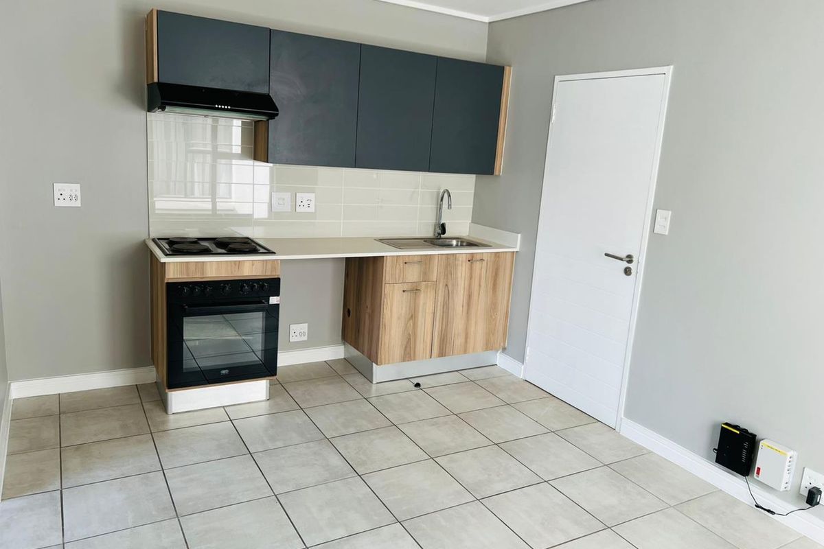 1 Bedroom Apartment for Sale in Linbro Park - Photo 4