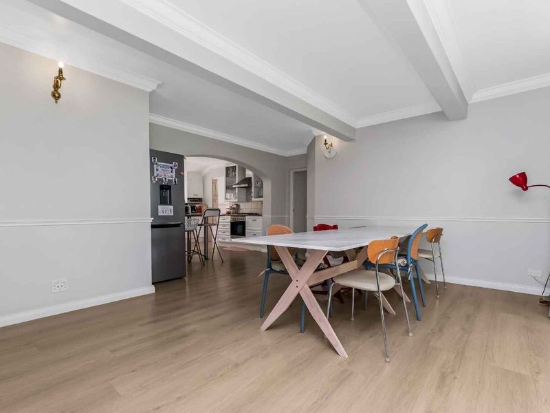 IMMACULATE CHARACTER HOME - Photo 7