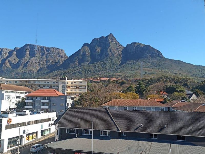 Modern Office Space To Let in Rondebosch Main – Prime Location Near UCT - Photo 5