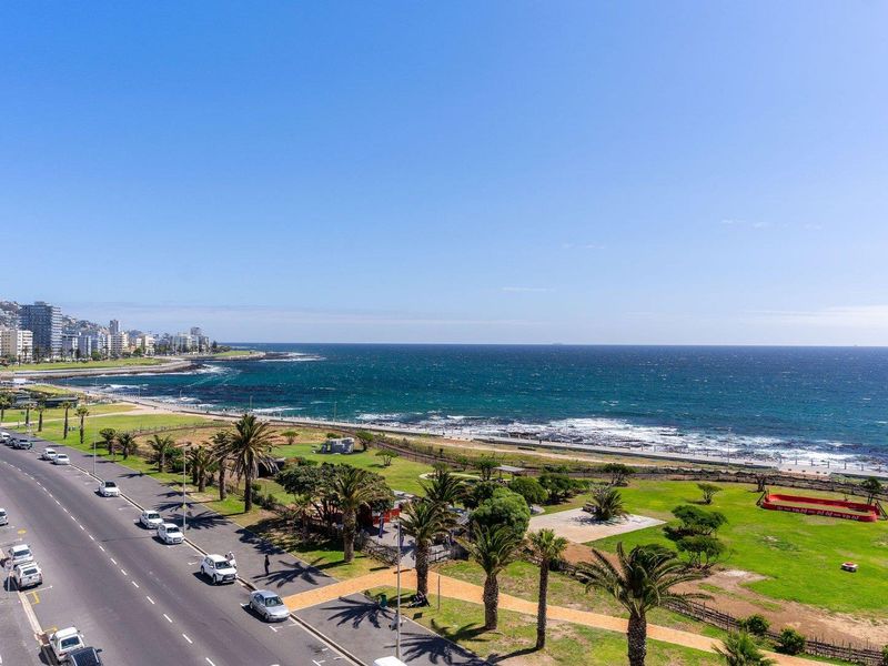 Oceanfront Elegance: Luxury Living in the Heart of Mouille Point - Photo 2