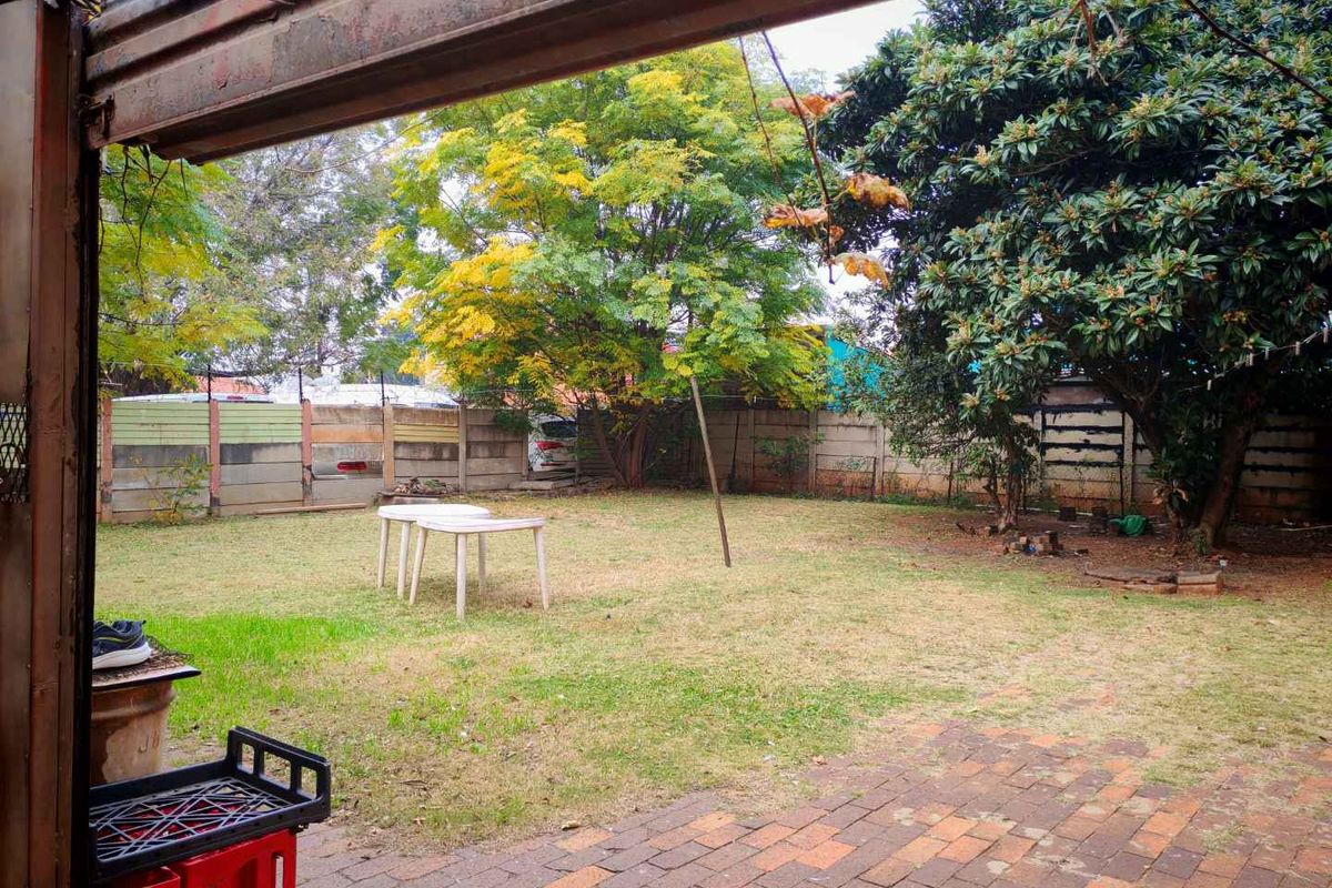 Your Perfect Renovation Project Near School & Shopping! - Photo 5