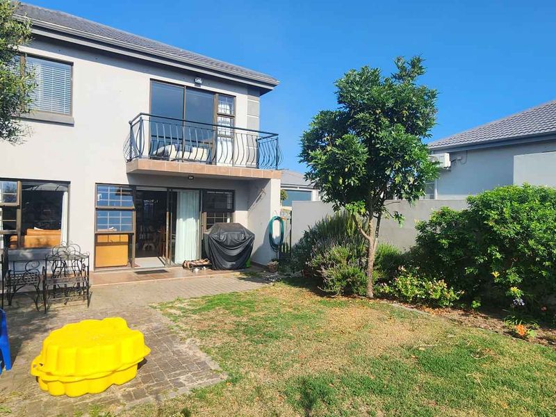 Elegant and spacious townhouse in Tergniet - Photo 2