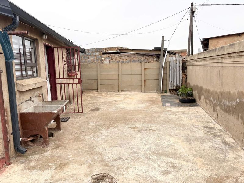 Neat two bedroom house for rental in the heart of Tsakane - Photo 8