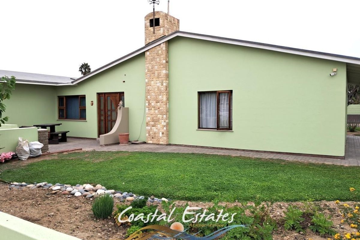 **Charming 5-Bedroom Corner Property in Kramersdorf** - Photo 4