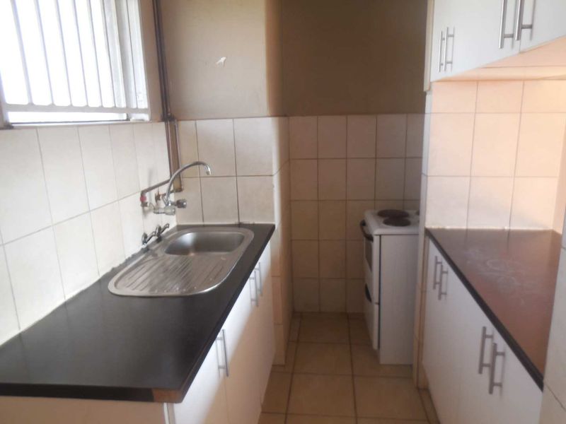 x1 Bedroom apartment at Maryn Flats - Photo 4