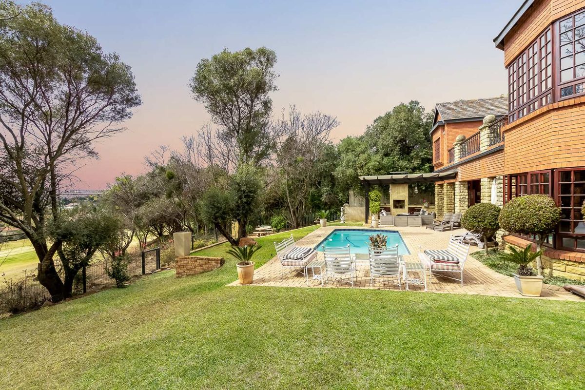 5 Bedroom House for Sale in Dainfern Golf Estate - Photo 2
