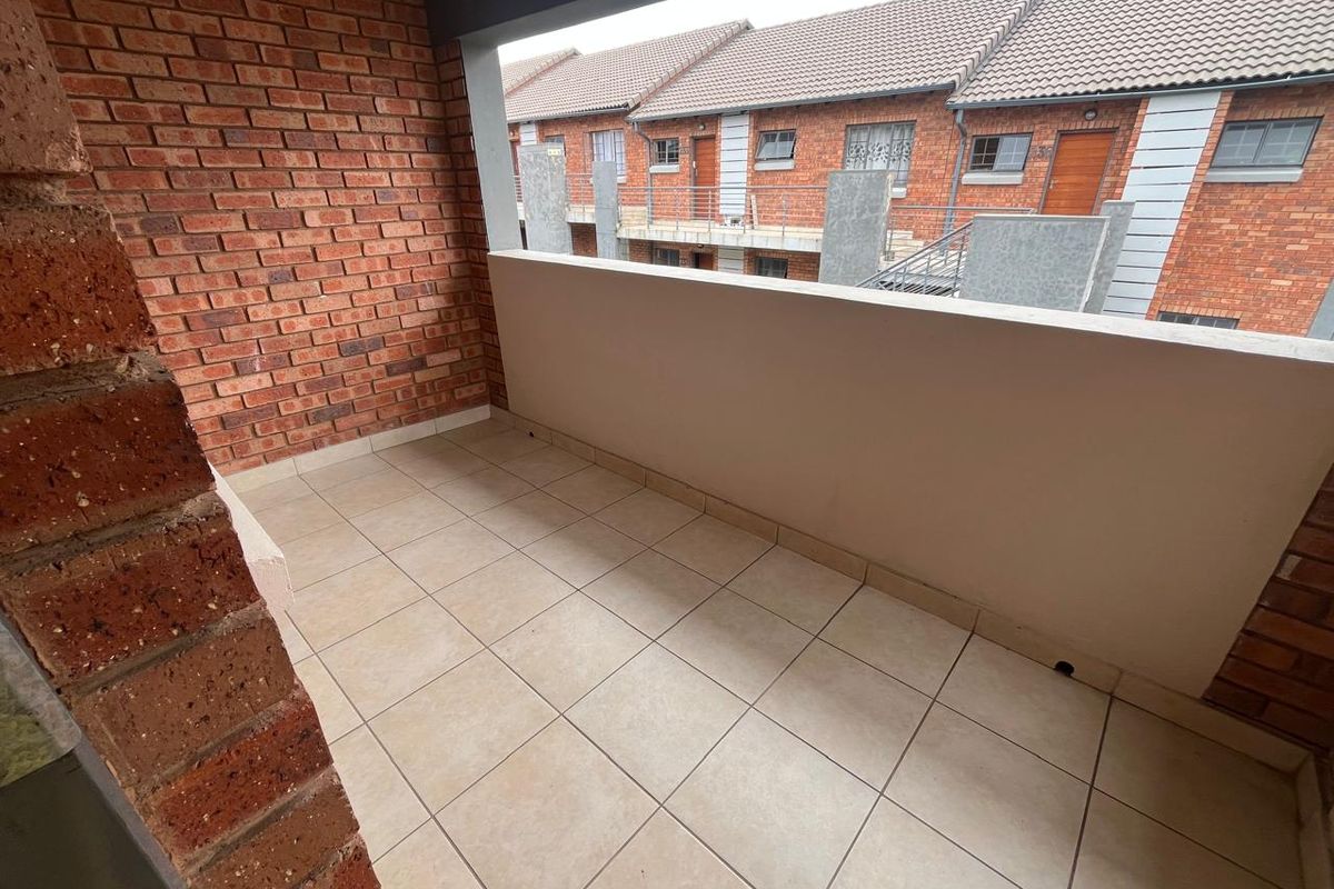 Experience the Perfect Blend of Comfort and Security in Sagewood - Photo 2