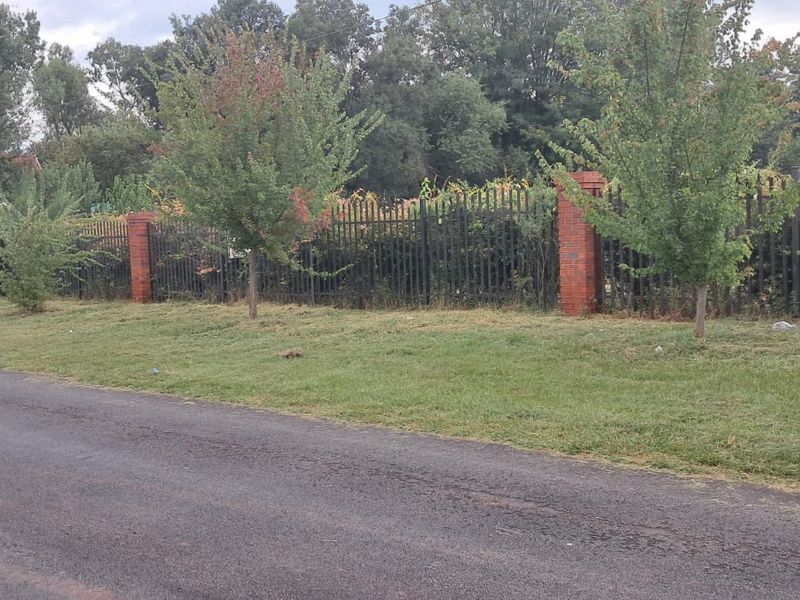 4064m2 Vacant Stand with Borehole, Municipal Water & 3-Phase Power in Henley on Klip - Photo 1