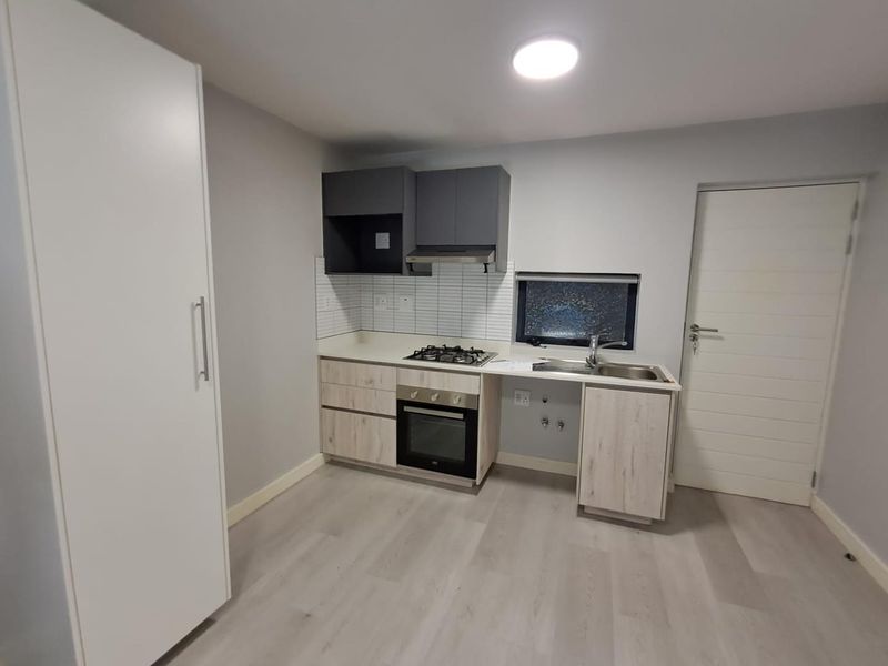 33m2 Ground floor studio apartment to rent - 24/7 to provide basic healthcare services - Photo 10