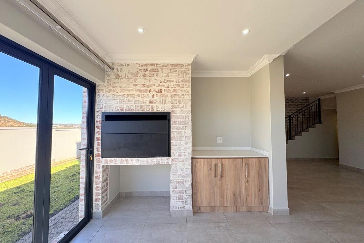 Modern, Stylish Townhouse Woodland Hills – Bergendal - Photo 4