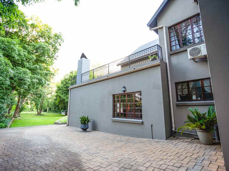 Exclusive Riverside Luxury Estate on the Banks of the Klip River - Photo 5