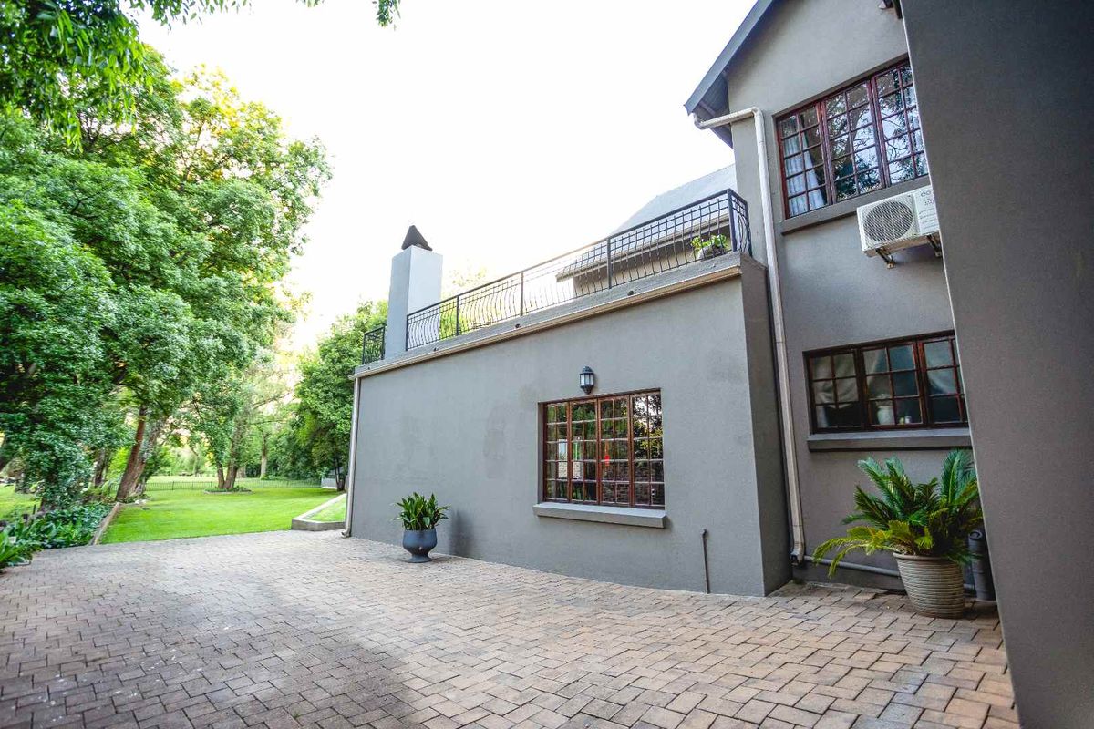 Exclusive Riverside Luxury Estate on the Banks of the Klip River - Photo 5
